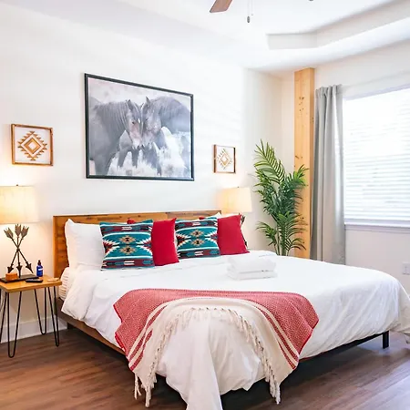 The Prairie Suite Newly Built Upscale Central